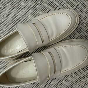 Zara Women's White Slip-On Loafers